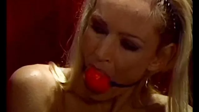 الجنس أي تسجيل جميلة هولي اللعين xnxx سكسي مترجم في الحديقة